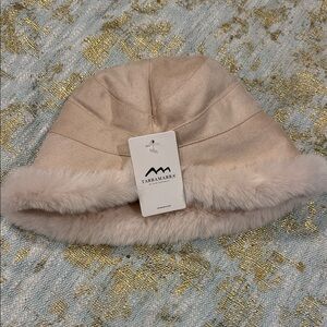 Taramar Women's Cream Fur-Trimmed Hat